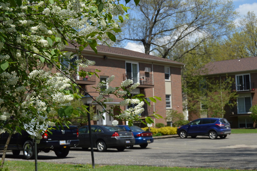 Woodgate North in Ravenna, OH - Building Photo