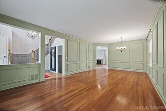 3028 Pleasant Plains Dr in St. Charles, IL - Foto de edificio - Building Photo