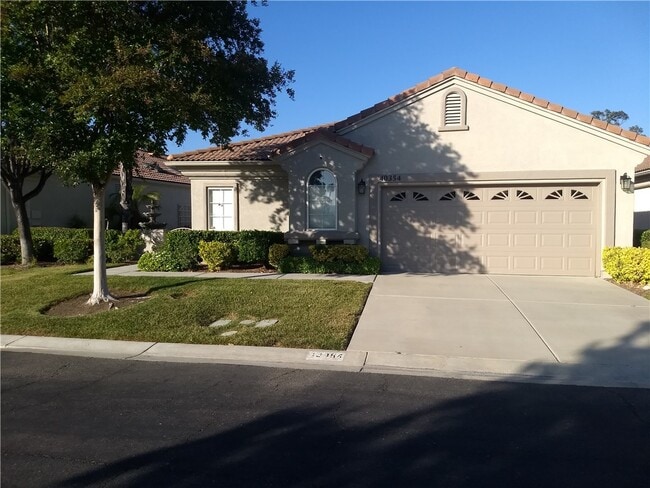 property at 40354 Vía Marisa