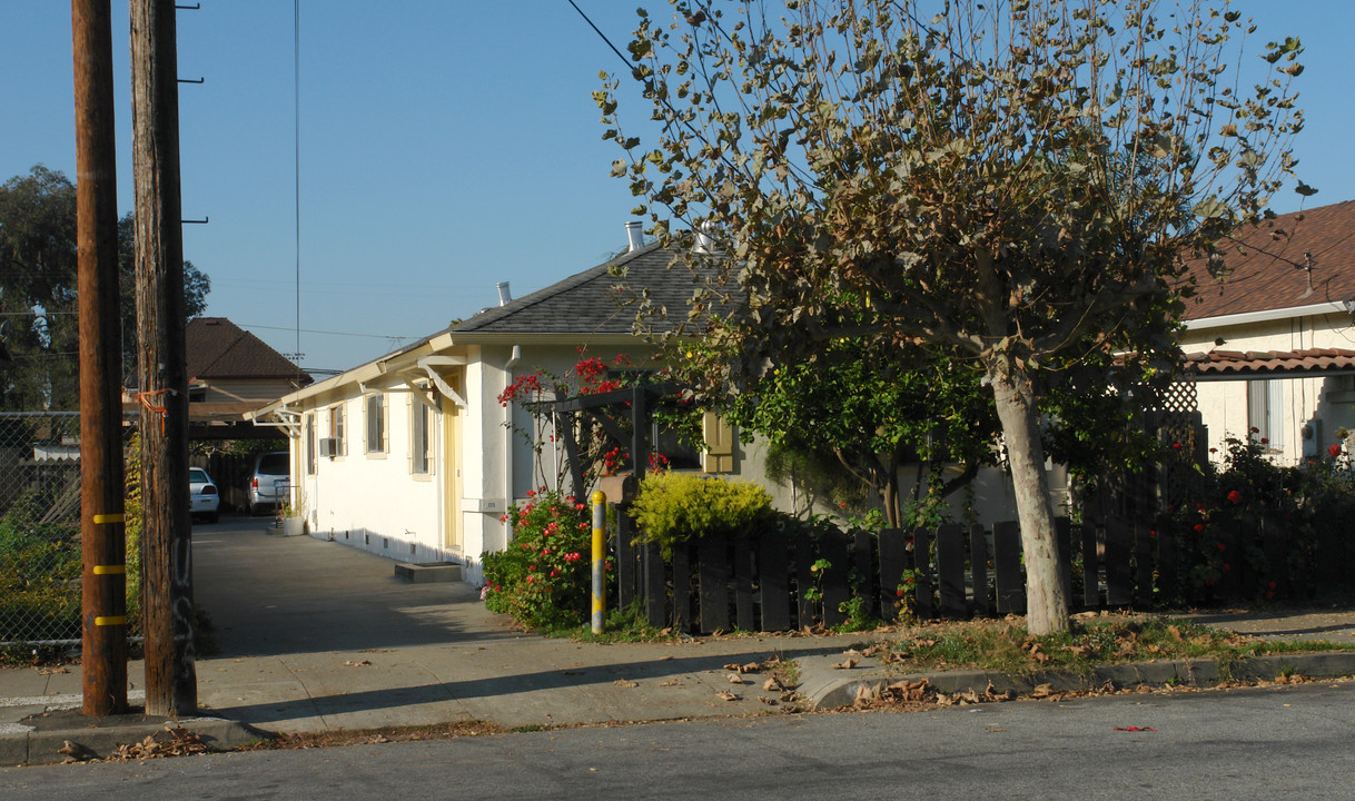 125 N 26th St in San Jose, CA - Building Photo