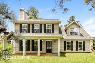 24 Smith Cir in Newnan, GA - Building Photo