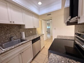 6797 NE 7th Ave, Unit 6797 in Boca Raton, FL - Building Photo - Building Photo
