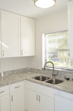 26560 Southern Pines Dr in Bonita Springs, FL - Building Photo - Building Photo