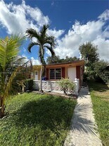 16980 N Miami Ave in North Miami Beach, FL - Building Photo