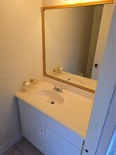 3021 NW 68th St in Fort Lauderdale, FL - Building Photo - Building Photo