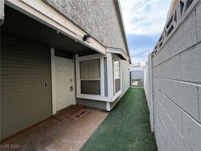 516 Inness Ave in Henderson, NV - Building Photo - Building Photo