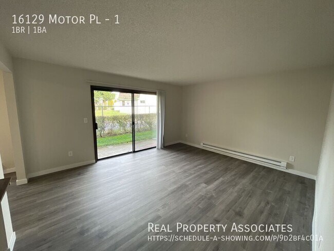 16129 Motor Pl in Lynnwood, WA - Building Photo - Building Photo
