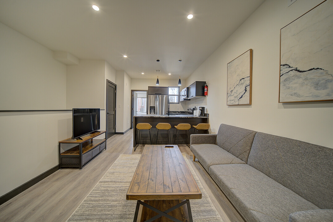 46 N 40th St, Unit 1R in Philadelphia, PA - Building Photo
