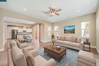 2063 Poinsettia St in San Ramon, CA - Building Photo - Building Photo