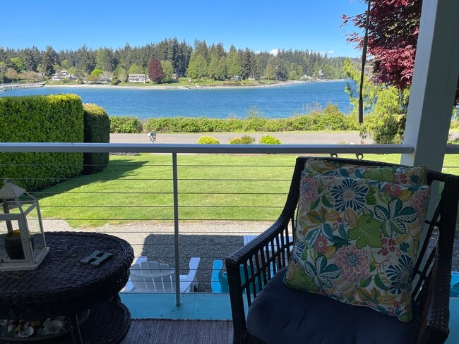 property at 15965 Euclid Ave NE