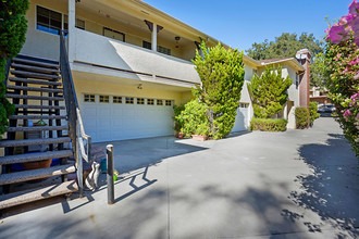 18 Suffolk Ave in Sierra Madre, CA - Building Photo - Building Photo