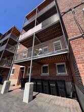 12 Radcliffe Rd, Unit 1 in Boston, MA - Foto de edificio - Building Photo