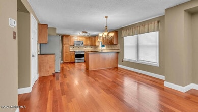 6 Harmony Hill Ct in Jackson Township, NJ - Building Photo - Building Photo
