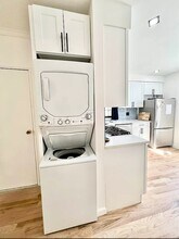 258 Devoe St, Unit 1F in Brooklyn, NY - Building Photo - Building Photo