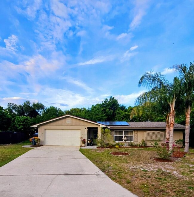 4 Blaine Ct