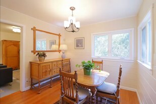 1596 Ronne Dr, Unit AUCMEY in Santa Rosa, CA - Building Photo