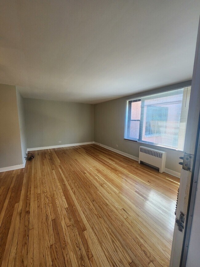 7369 N Winchester Ave in Chicago, IL - Building Photo - Building Photo
