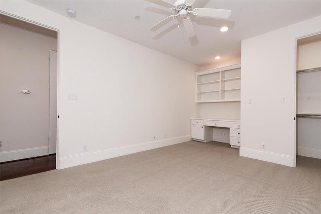 property at 3821 N Braeswood Blvd