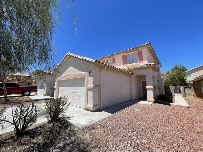 8556 Last Point Ave in Las Vegas, NV - Building Photo - Building Photo