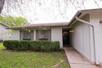 7900 Whitsun Dr in Austin, TX - Building Photo - Building Photo