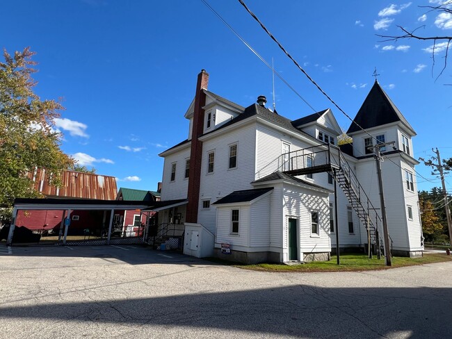 1634 E Main St in Center Conway, NH - Building Photo - Building Photo