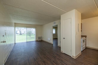 River Pines Senior Apartments 55+ in Tampa, FL - Building Photo - Interior Photo