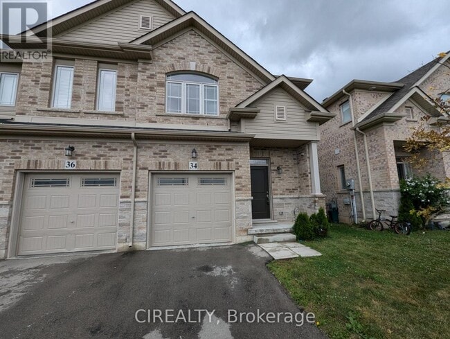 property at 34 Kingsborough Dr