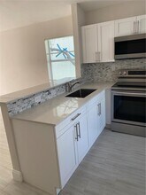 14102 SW 120th Ct in Miami, FL - Building Photo - Building Photo