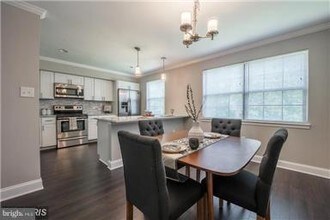 32 Golden Hill Ct in Catonsville, MD - Building Photo - Building Photo