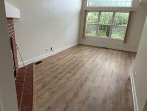 1436 Brittania Way in Roselle, IL - Building Photo - Building Photo