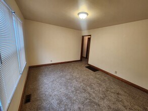 1108 Hathaway Ave in Louisville, KY - Building Photo - Building Photo