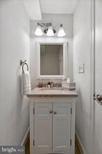 919 Eastern Ave in Baltimore, MD - Building Photo - Building Photo