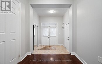 2019 Trawden Way in Oakville, ON - Building Photo - Building Photo