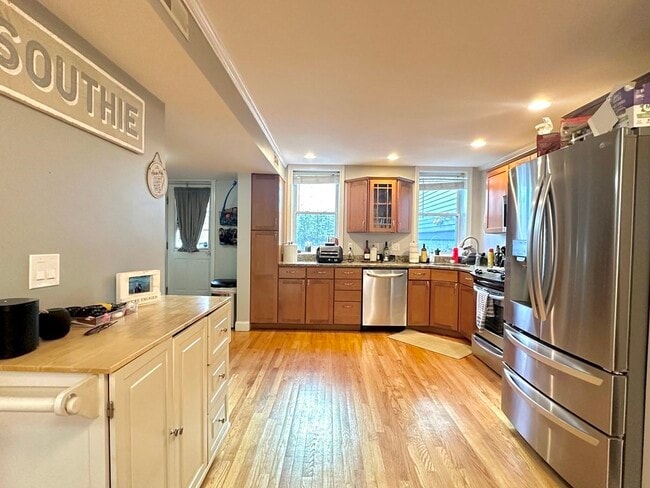 494 E 3rd St, Unit 1 in Boston, MA - Building Photo - Building Photo