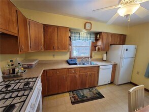 302 South Dr in Valencia, PA - Building Photo - Building Photo