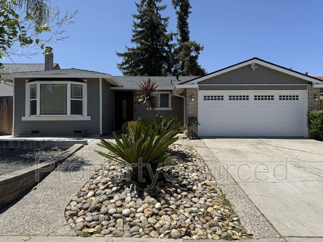 property at 3827 Muir Pl Ct