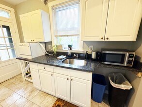 4212 Haldane St, Unit Apt 1 in Pittsburgh, PA - Building Photo - Building Photo
