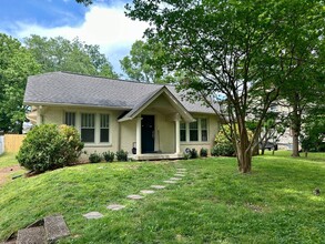 4208 Murphy Rd in Nashville, TN - Foto de edificio - Building Photo