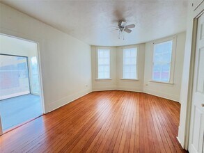 409 Botts St in Brenham, TX - Building Photo - Building Photo