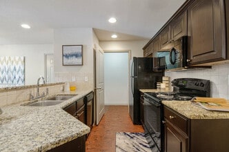 Tinsley Place in Waco, TX - Foto de edificio - Building Photo