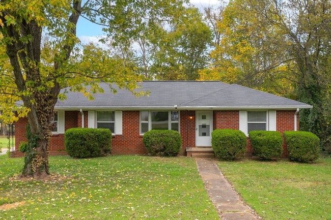 property at 208 Hillcrest Dr