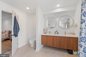 2117 Clymer St in Philadelphia, PA - Building Photo - Building Photo