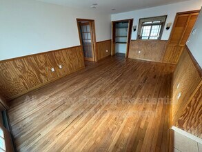 409 Hidden Village Dr in Perth Amboy, NJ - Building Photo - Building Photo