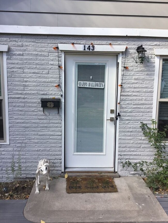 143 N Bryan Ave in Fort Collins, CO - Building Photo - Building Photo