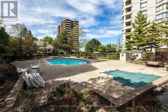1121-1121 Steeles Ave W in Toronto, ON - Building Photo - Building Photo