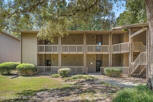 2930 Ravines Rd in Middleburg, FL - Building Photo