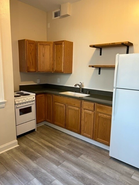 132 Lincoln Way W, Unit Apt.1 in Chambersburg, PA - Foto de edificio - Building Photo