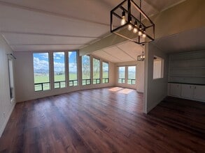 7904 Keller Rd in Klamath Falls, OR - Building Photo - Building Photo