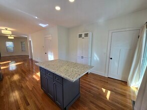 9-11 Emerald St in Medford, MA - Building Photo - Building Photo