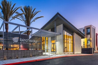 Birchway Tropicana in Las Vegas, NV - Building Photo - Building Photo